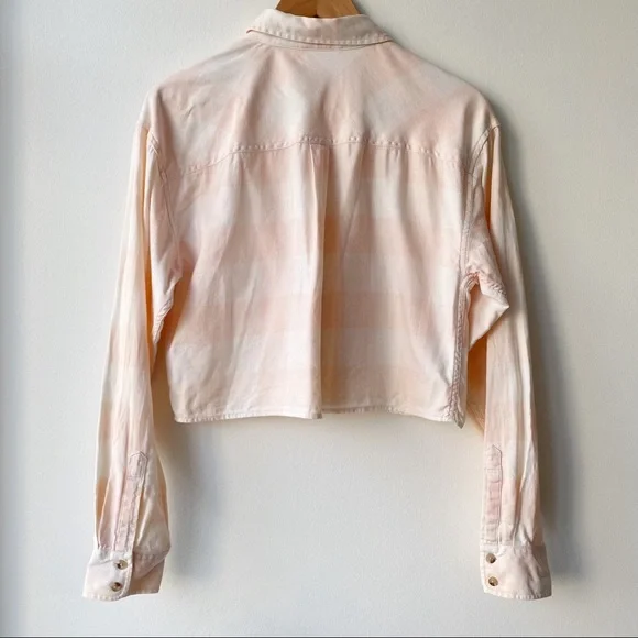 TNA Cropped Button-Up - Picture 3 of 8